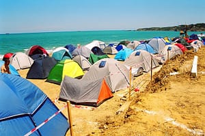 obóz pod namiotami